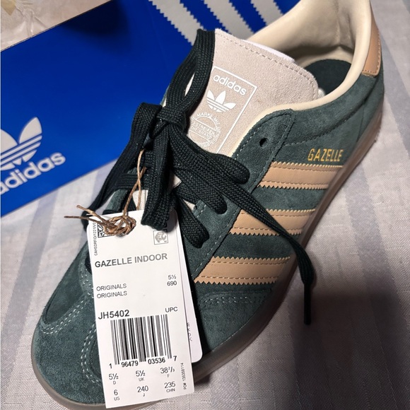 adidas Gazelle Forest Green and Beige Sneakers - Picture 3 of 5